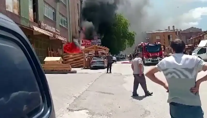 Ankara'da Yangın Faciası: İş Yerleri Alevlere Teslim Oldu