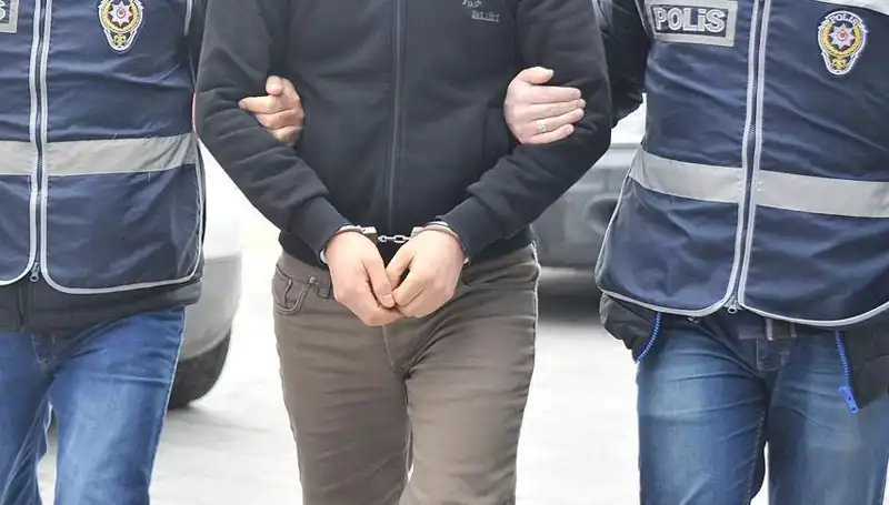 Adana'da Yasa Dışı Bahis Operasyonu: 13 Kişi Tutuklandı, Daha Fazlası Gelebilir!