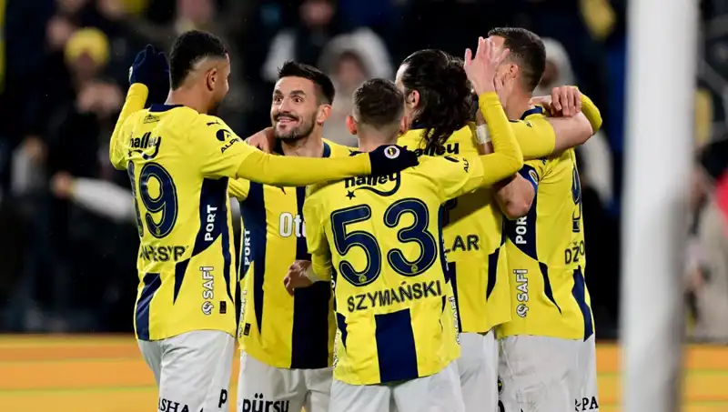 Kadıköy'de Şampiyonluk Mücadelesi: 2025 Spor Manşetleri