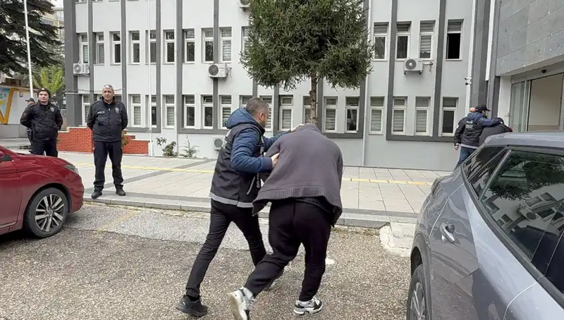 10 Bin Sentetik Ecza Hapı Yakalandı: 20 Şüpheli Gözaltında!