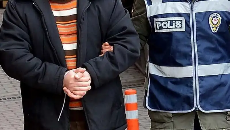 25 Yıl Hapis Cezası ile Aranan Şahis Lüks Villada Yakalandı!