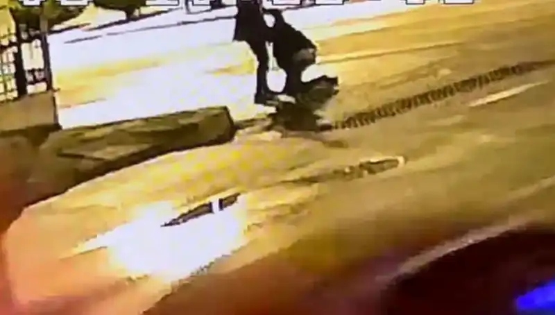 Sahte Alkol Faciası: Sokak Ortasında Yere Yığılan Genç, Hayatını Kaybetti!