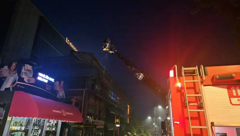 Beşiktaş'ta 3 Katlı Restoranda Yangın: Tüm Detaylar ve Son Gelişmeler
