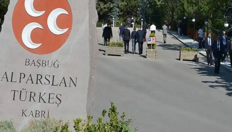 Alparslan Türkeş’in Vefatının 28. Yıl Dönümü: Kimdir, Mezarı Nerede?