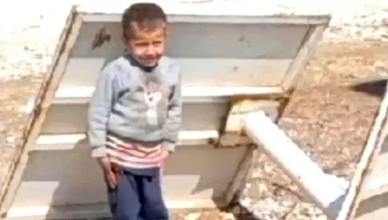 Sulama Kanalında Düşen Çocuk Hayatını Kaybetti: Aile ve Komşular Derin Acıda