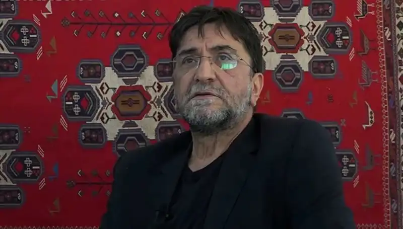 Nihat Genç'in Hayatına Veda: Türk Gazetecilik Dünyasının Kaybı