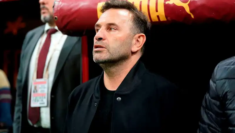 Galatasaray'da Okan Buruk'tan Beklenmedik Değişiklik: Hangi İsim Takımda Yer Almıyor?