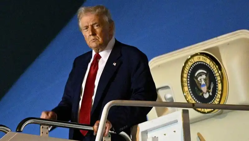 Donald Trump, Lahey’deki NATO Zirvesi’nde Görücüye Çıkıyor!