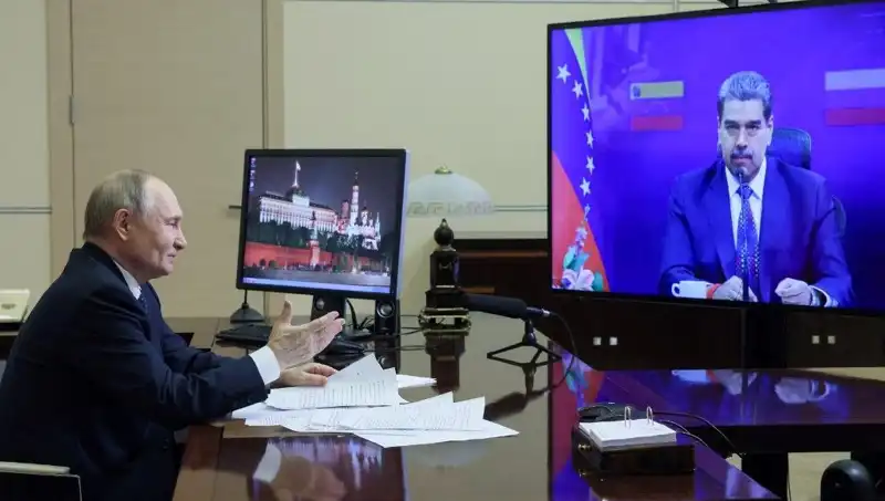 Putin ve Maduro’dan Tarihi Görüşme: 9 Mayıs Daveti