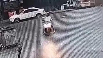 İstanbul'da AVM'ye Ateş Açıldı: Kaçış ve Panik Anları