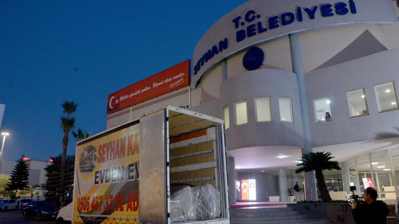 Seyhan Belediyesine Mali Sorunlar: Haciz Kararı