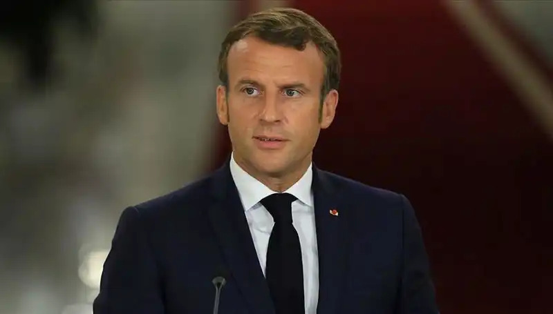 Macron'un Paris'te Avrupalı Komutanlarla Önemli Toplantısı